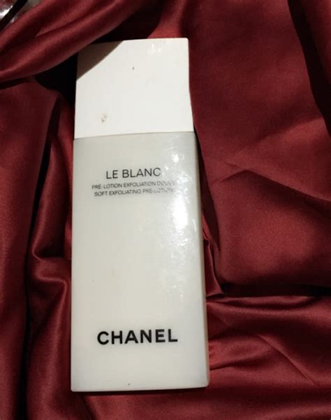 chanel le blanc soft exfoliating pre lotion review|Chanel la solution review.